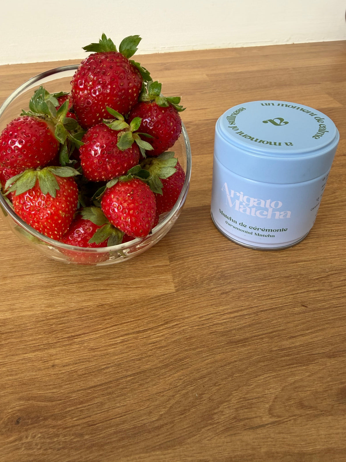 Comment préparer un matcha latte fraise maison ? La recette fraîche et crémeuse